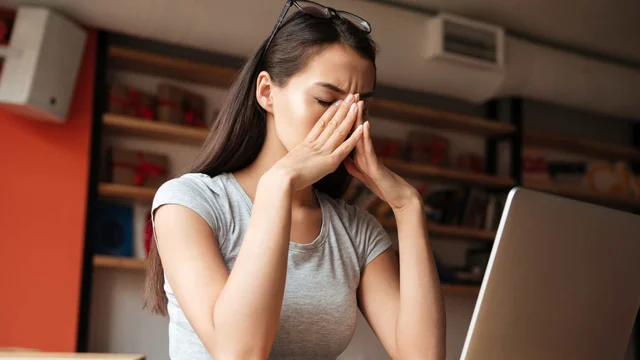 Qué es el estrés financiero, cómo afecta al trabajo y el rol que deben asumir las empresas