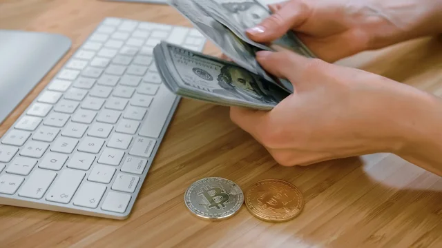 El dólar blue baja a $1.425 y los financieros concluyeron mixtos