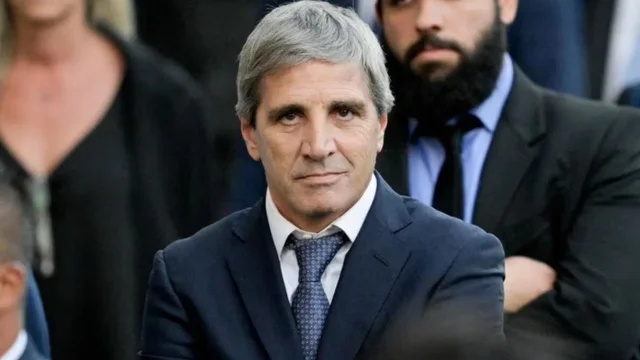 Argentina vuelve a los mercados: los bonos saltan y el riesgo país cae tras el anuncio de Caputo