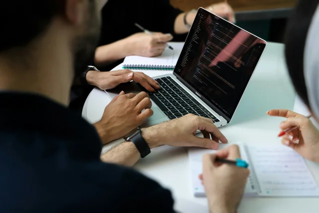 Empresa de software contrata talento y busca especialistas en inteligencia artificial: cómo aplicar