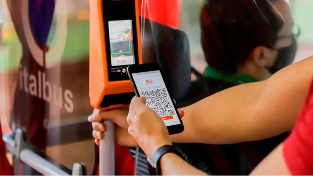 La guerra del QR en el transporte suma un nuevo jugador: este banco también permite pagos en el subte desde su app