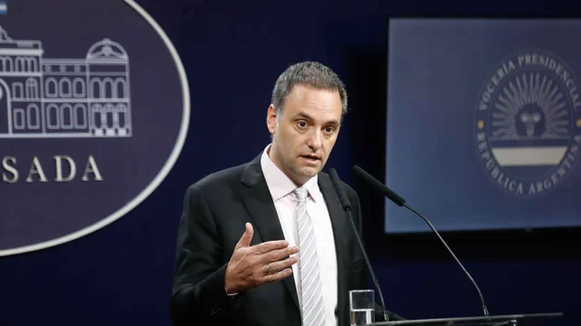 El departamento de Adorni en Caballito cuesta casi la mitad de lo que vale en el mercado: que pasó