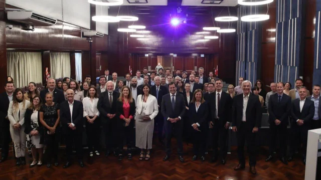 El Gobierno y Argencon lanzan una campaña para posicionar al país como HUB de servicios empresariales globales