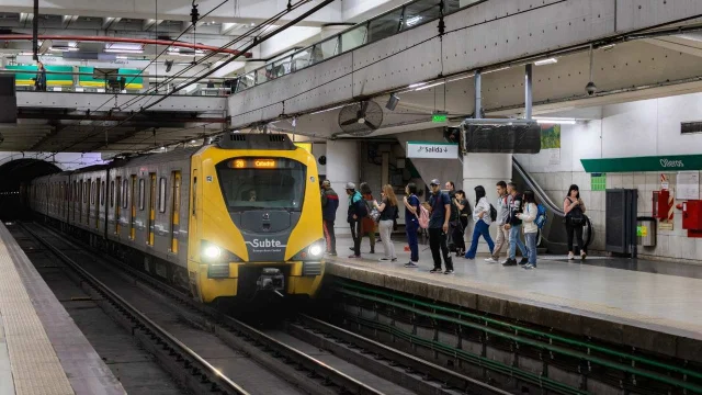 Payway habilita los pagos con tarjeta en el transporte: cuáles podés usar