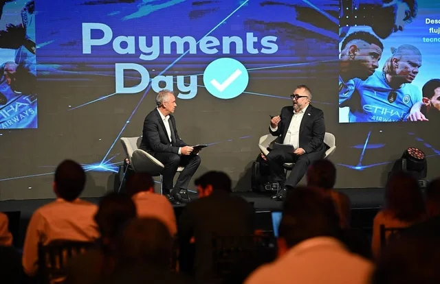 Pagos con la cara y cero efectivo: cómo es la tecnología financiera que redefinirá la experiencia en los estadios