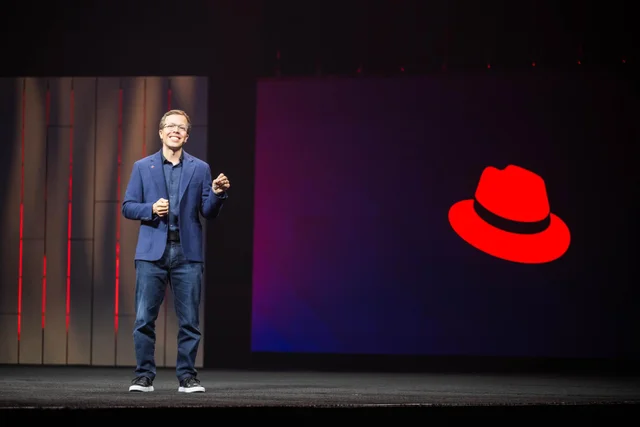Red Hat presentó una solución clave de IA para optimizar la nube híbrida empresarial