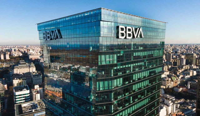 BBVA y OpenAI cierran una alianza para transformar la experiencia de los usuarios de la banca