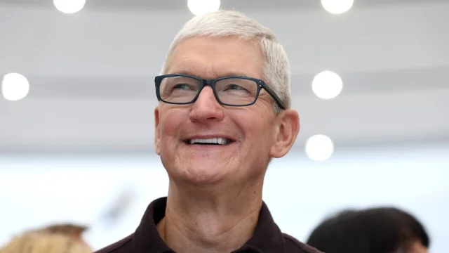 ¿Cuánto tiempo tardarías en ganar lo mismo que los CEOs más ricos del mundo?
