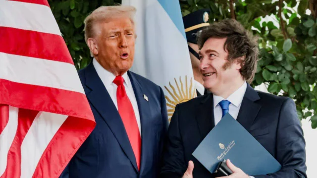 El plan de dolarización de Trump: expertos analizan si es posible y en qué te conviene invertir