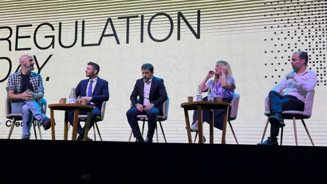 Fuerte cruce político en Devconnect: Diputados debatieron el proyecto de ley que busca regular la IA