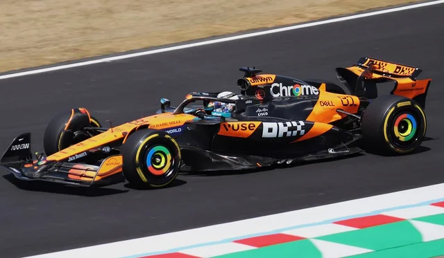 Furor por la Fórmula 1: cómo subirte al simulador de McLaren y ver el auto en Buenos Aires