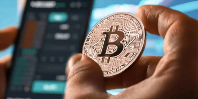 Chau suba de tasas y Bitcoin con nuevo precio: la guerra cambia todo y la volatilidad será la norma