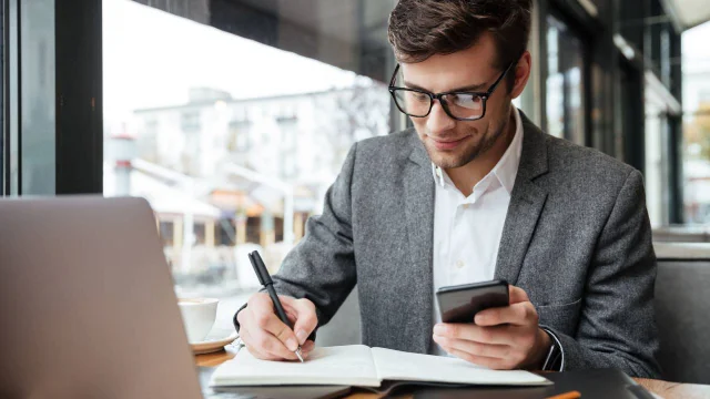 Abogado argentino lanza un bot que permite acceder a jurisprudencia en segundos vía WhatsApp y Telegram