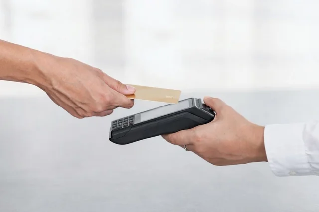 Ahora podés pagar la luz, el gas y los impuestos con tarjeta de crédito en cuotas y sin pisar el banco