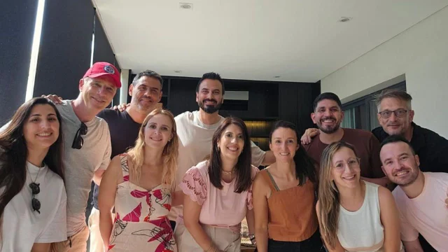Arrancaron con u$s10.000 y crearon una IA para digitalizar empresas: ahora se expanden a la región