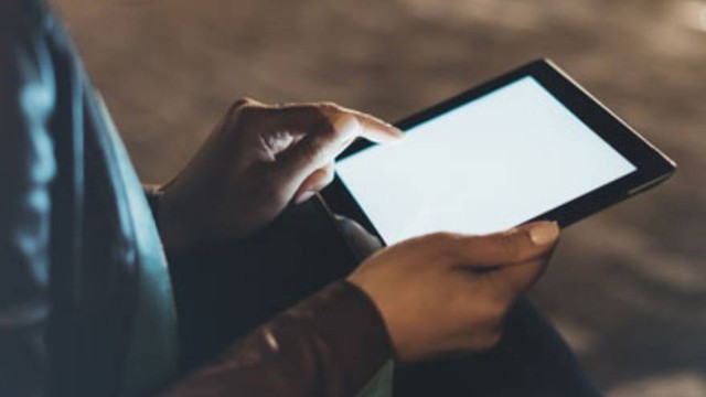 Tablets: qué aplicaciones conviene descargar antes de viajar para ver contenido offline