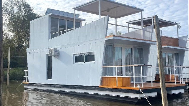 El atractivo precio por pasar un fin de semana en una casa flotante en el Delta