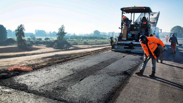 Crean un nuevo sistema de contrataciones en obra pública con condiciones más flexibles para ofertar