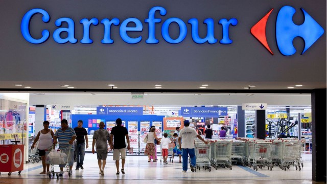 Outlet de Carrefour vende aires acondicionados y cocinas baratas