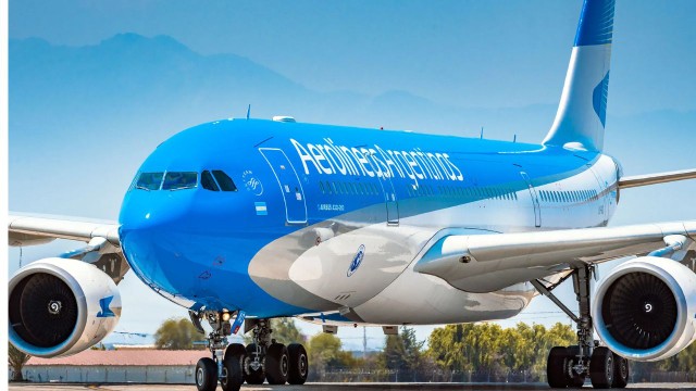 Agresiva promoción de Aerolíneas con Brasil como foco: pasajes ultra lowcost y en cuotas
