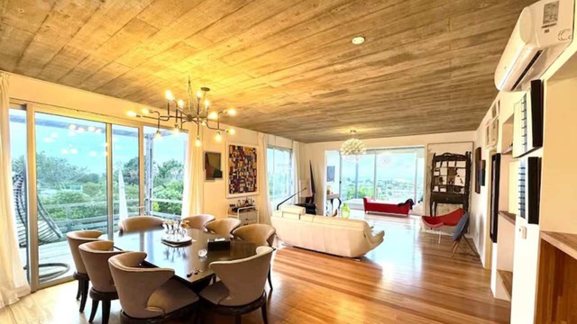 Se vende la casa de Jorge Lanata en Punta del Este, su precio y el futbolista que está interesado