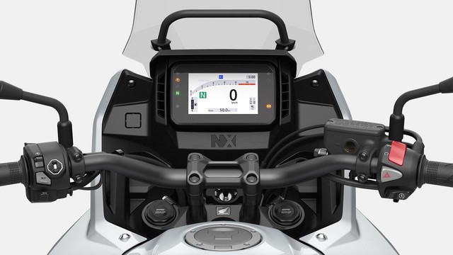 La moto Honda NX 500 llega renovada con un precio desde 13.100 dólares