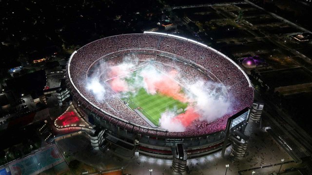 Venden paquetes con todo incluido y "apto no socios" para ver a River en el Monumental, los precios y promociones