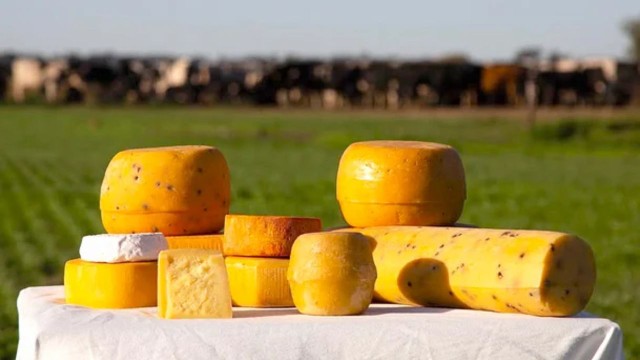 Este es el pueblo argentino que ofrece la mejor degustación de quesos artesanales a cielo abierto