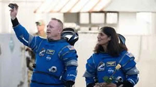 Después de meses en el espacio, los astronautas de la NASA regresan a la Tierra