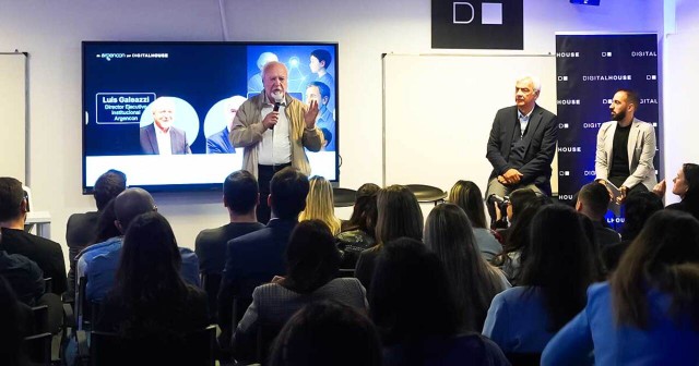 Lanzan mega programa de inteligencia artificial con 35.000 becas