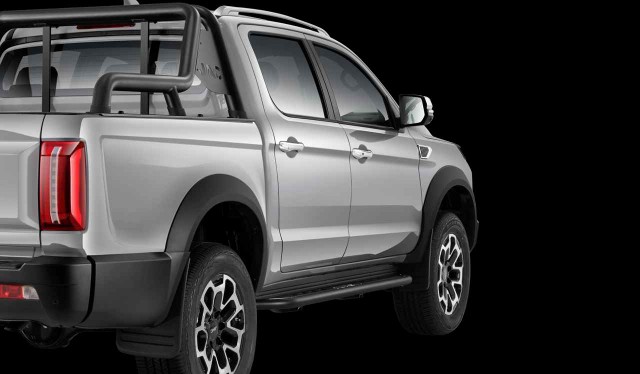 Así es la camioneta china que compite con Hilux y Ranger y es más barata