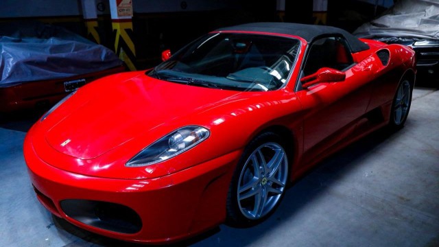 El Gobierno subasta una Ferrari secuestrada en una causa por narcotráfico: este es su precio base