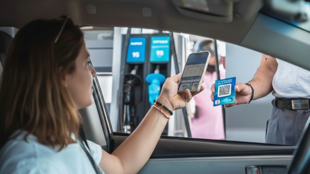 Pagar nafta con celular es tendencia y el uso de apps no para de aumentar entre argentinos