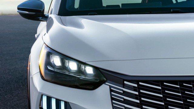 Sorpresa entre los 10 autos más vendidos con el Peugeot 208 que vuelve a desplazar a Toyota Hilux