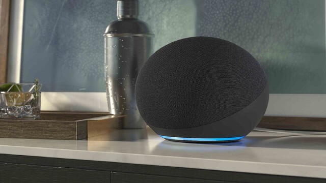 Alexa para adultos mayores: los motivos por los que cada vez más familias la eligen