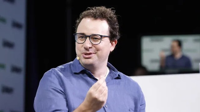 El CEO de Anthropic reclama frenar la carrera de IA y desató un debate explosivo en Silicon Valley