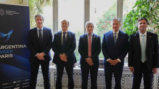 Caputo anunció un nuevo RIGI para Vaca Muerta y una inversión de u$s12.500 millones