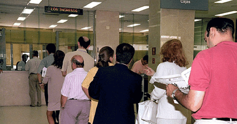 ¿Qué alternativas ofrece el sistema financiero para evitar salideras bancarias?