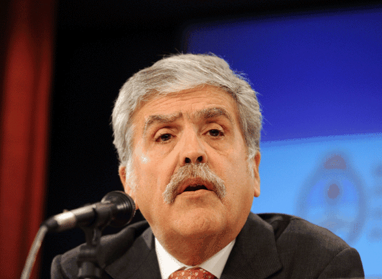 El Gobierno le quitó la concesión de los trenes Sarmiento y Mitre a TBA "por graves incumplimientos"