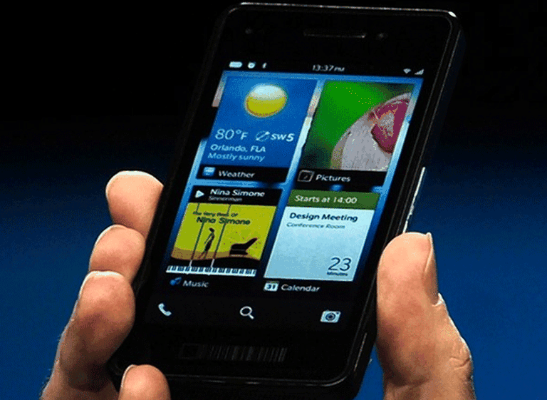 BlackBerry en venta, ¿saldrá Microsoft al rescate tras la adquisición de Nokia?