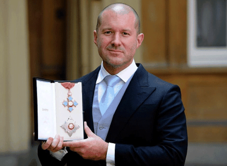 El diseñador del iPhone, el iPod y la iMac, nombrado caballero del Imperio Británico