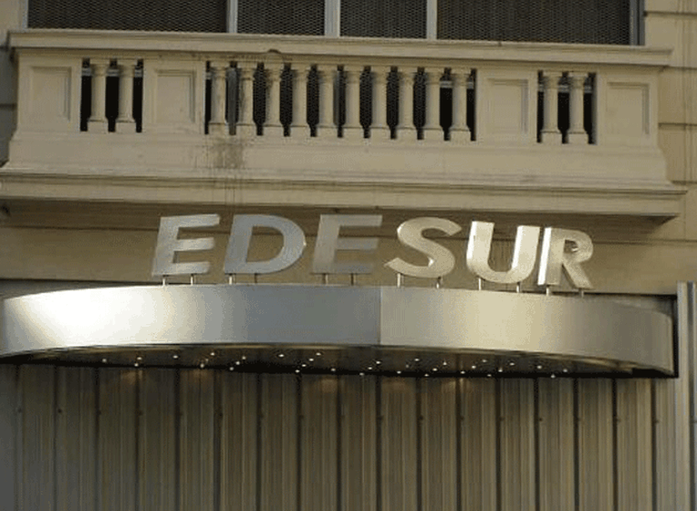 Para compensar su deuda con la compañí­a, el Gobierno le pagará a Edesur u$s200 millones