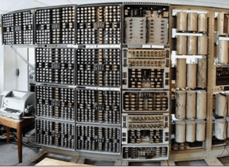 "La bruja", la computadora más antigua del mundo, vuelve a la vida