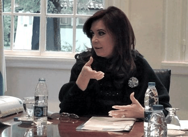 Cristina, enojada por las antenas de TV Digital, planteó: "¿Qué pasa con la Justicia?"