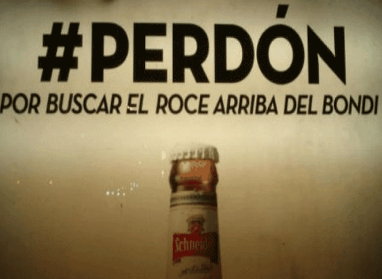 Schneider tuvo que retirar una publicidad de la calle, tras ser tildada de "violenta" y "sexista"