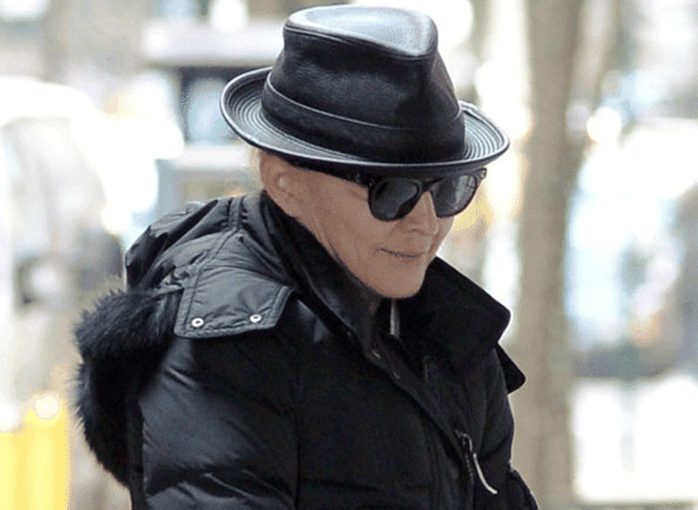 Madonna luce irreconocible sin maquillaje por las calles de Manhattan