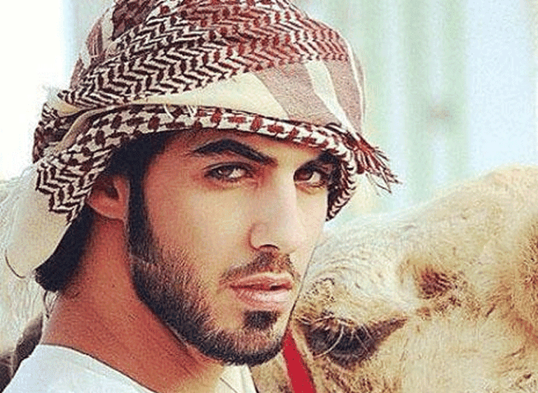 Lo deportaron por ser "demasiado lindo": la policí­a lo expulsó de Arabia Saudita