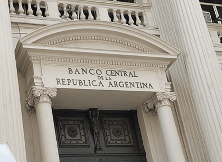 El "poder de fuego" de las reservas cubre apenas un 25% de la deuda externa