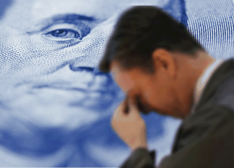 Expertos afirman que la FED está atrapada y necesita seguir imprimiendo