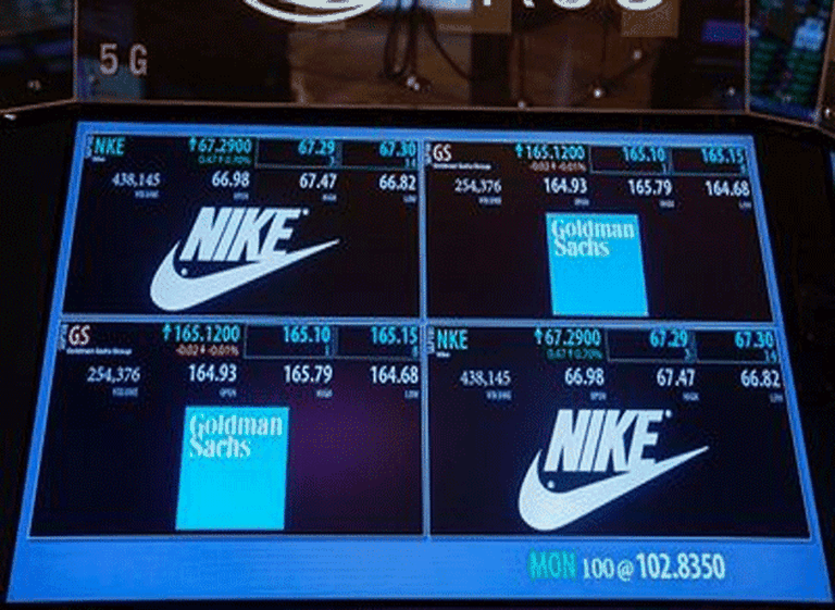 Las acciones de Nike corren cada vez más rápido en las pistas de Wall Street